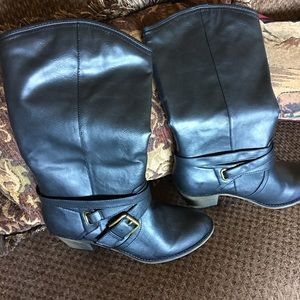 Bongo boots with buckle